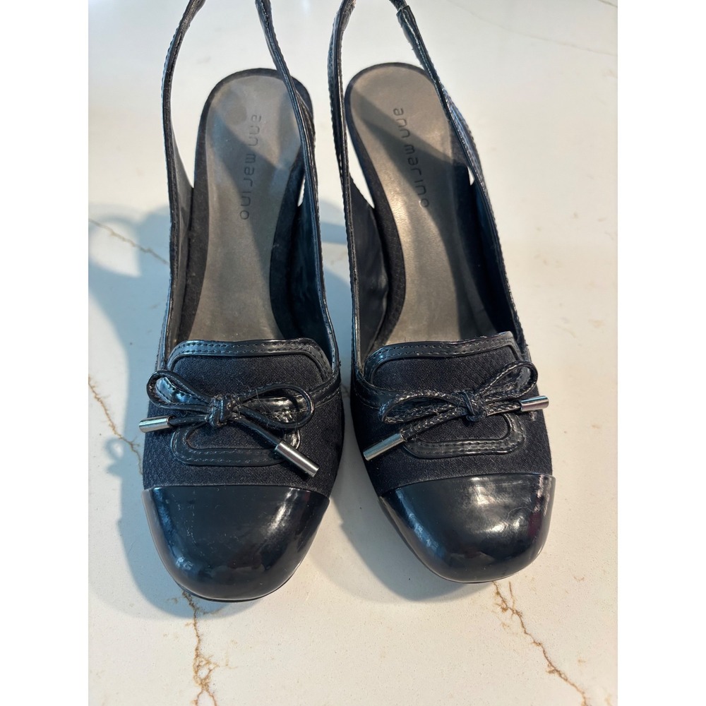 Ann Marino Womens Navy blue Slingback Heels Patent Cap Toe Bow Pumps Size 7